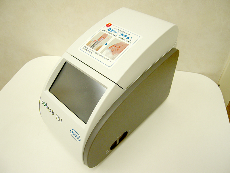 迅速血液検査器(HbA1c、CRP)